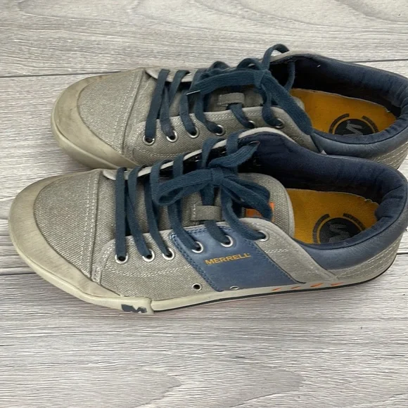 Merrelll,gently used - Picture 3 of 3